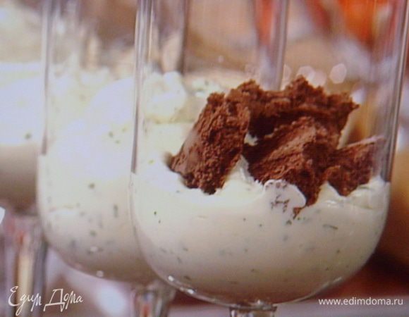 2-ой слой: бисквит, разобран. на кусочки. Бисквит  пропитать несколькими каплями  эспрессо, 