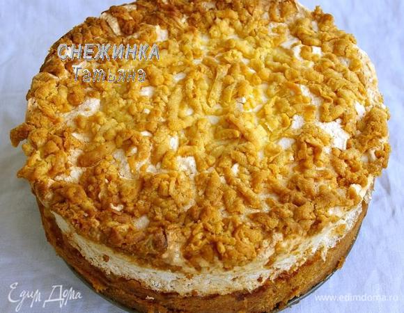 Поставьте в духовку, разогретую до 190°C, на 45 минут. Обратите внимание, что если ваша форма больше по размеру, то пирог пропекается быстрее, поэтому не забывайте следить за ним! Готовый пирог из духовки сразу не доставайте, приоткройте дверцу и оставьте на 30 минут.