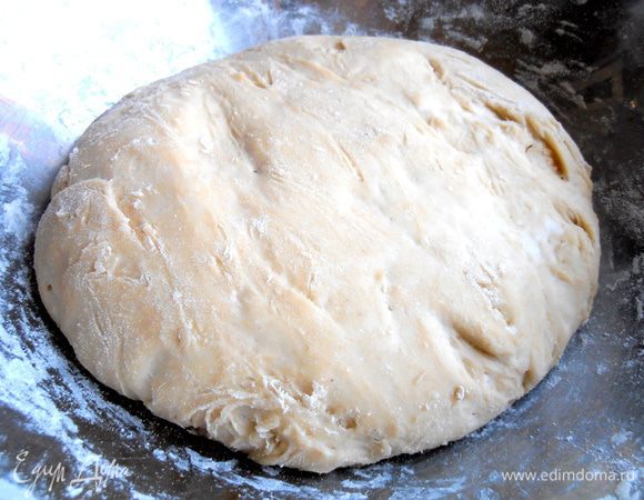 Итак, отрезаем от поднявшегося теста кусочек...