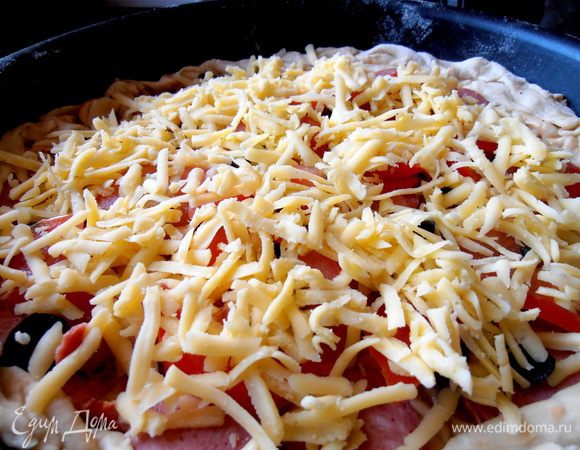 Накрываем шапкой сыра...