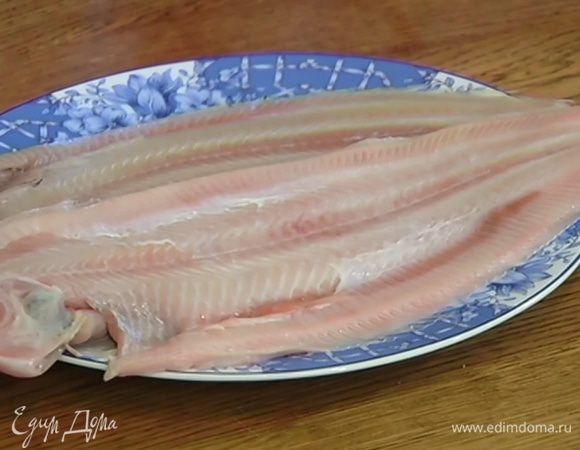 Рыбу почистить.