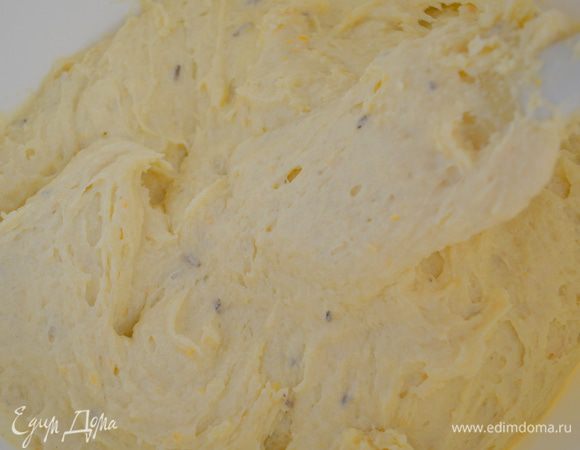 получается вот такое густое тесто