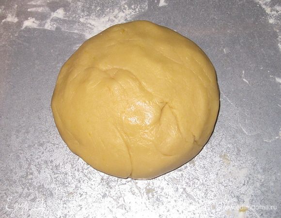 Замесить тесто.