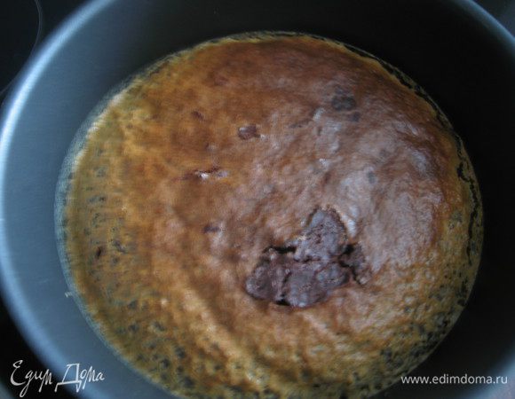  Достаём из духовки, даём остыть в форме, а только потом переворачиваем.