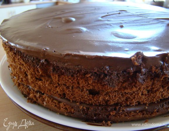 Утром достаем, снимаем тортовое кольцо, украшаем по желанию. Приятного аппетита!