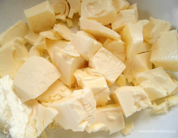 Сливочное масло размягчить.