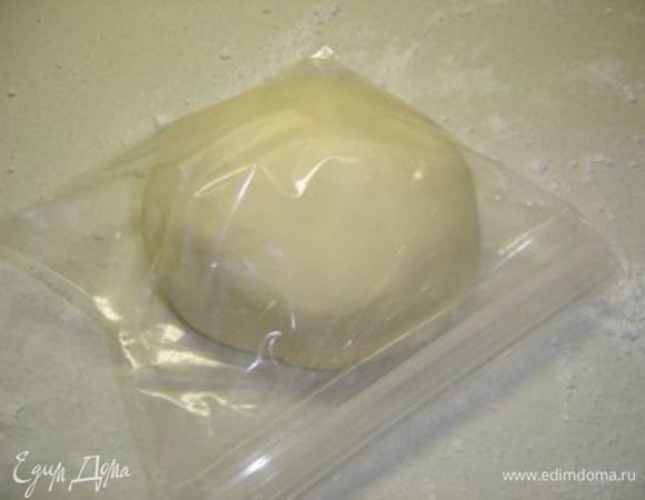 по окончании обязательно кладем готовую мастику в пакет!