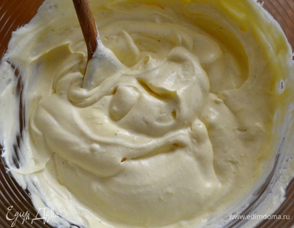 В итоге у нас получится очень нежный, воздушный и пышный крем. 