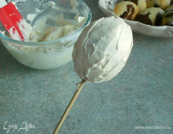 Каждое "яйцо" покрыть слоем ганаша.