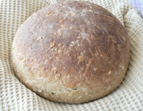 Выпекаем при 230 гр. 10-15 мин. с паром, затем при 200 гр. без пара до готовности,всего 35-45 мин.