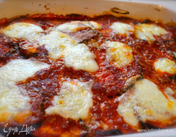 Ставим в заранее разогретую духовку минут на 20-25, чтобы поверхность запеканки немного подрумянилась! 