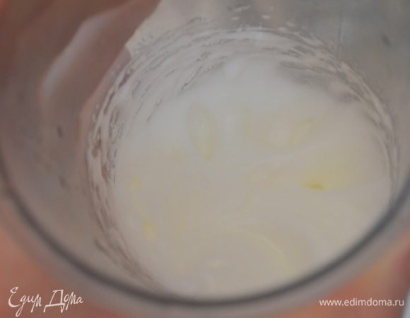 белок взбить в крепкую пену