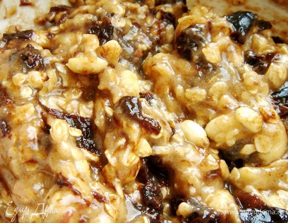 Соединить все ингредиенты и убрать в холодильник на 15-20 минут.