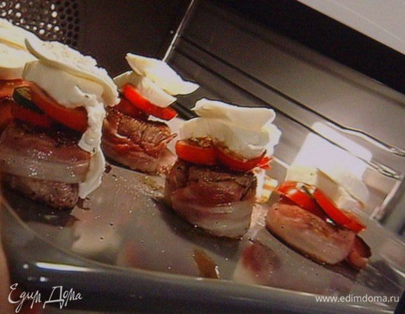 и запечь при той же температуре 20 мин.