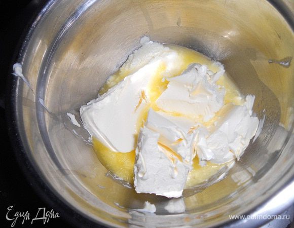 Масло должно быть хорошо размягченным.