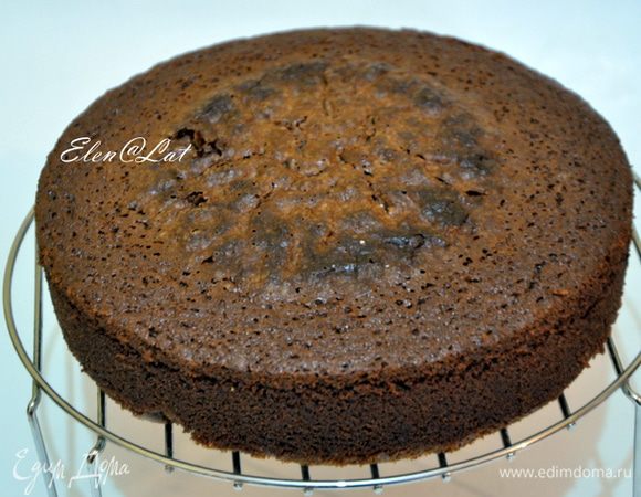 Готовность проверить лучинкой. На лучинки должны остаться влажные крошки, не пересушите, он должен быть влажным.