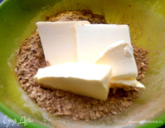 Добавляем мягкое сливочное масло...