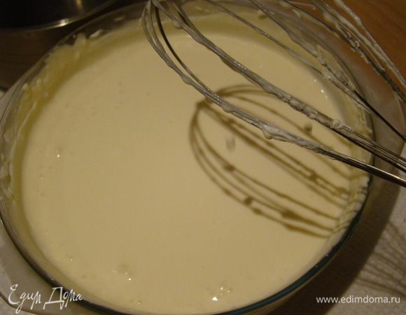 Отправляем в морозилку, перемешивая каждые 30 минут. Готово!