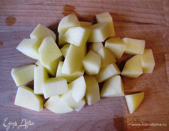 






Картофель чистим, режем брусочками.