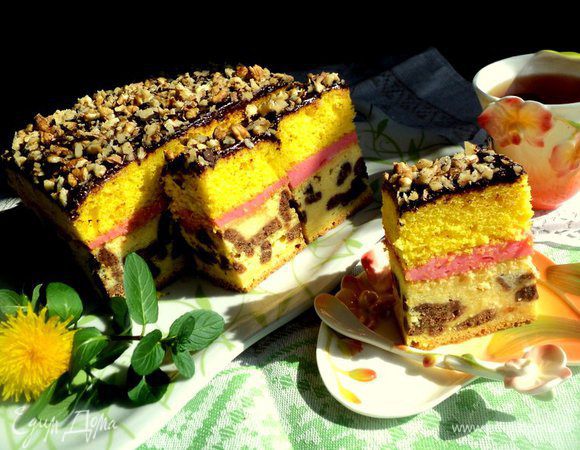 При подаче нарезать пляцок кусочками. Приятного аппетита!