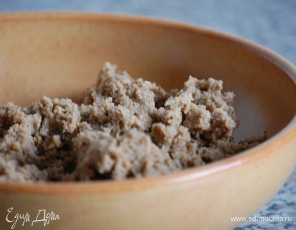 Тщательно перетереть смесь в единую массу.