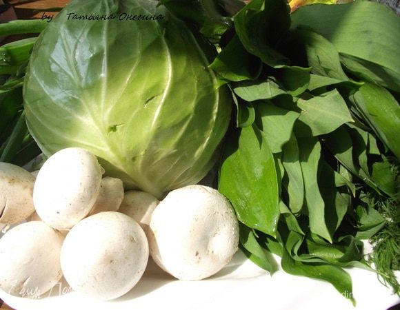 Нагреваем духовку до 170 градусов.
Песочное тесто делается очень быстро и легко. 