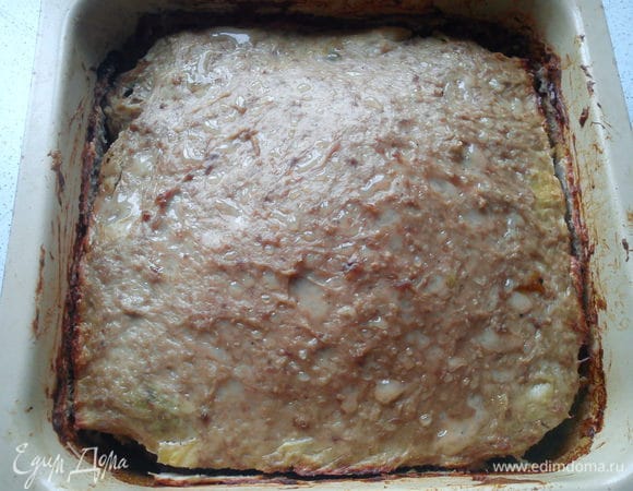 Вынуть запеканку из духовки и дать ей немного постоять.