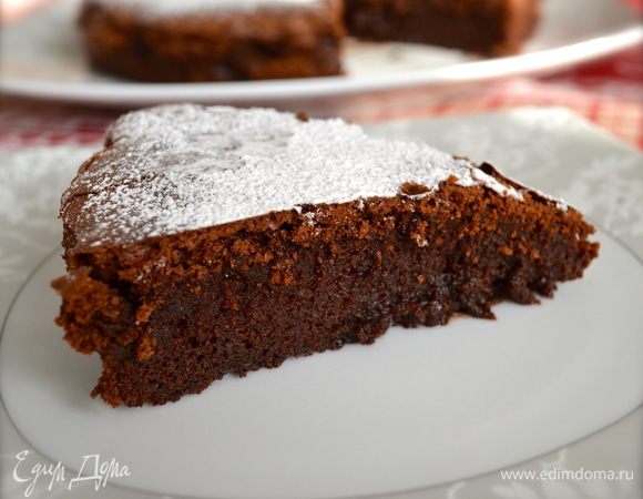 Очень вкусный и очень шоколадный пирог готов!!! ))