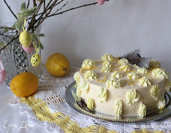 Перевернуть торт , снять кольцо.
Украсить.