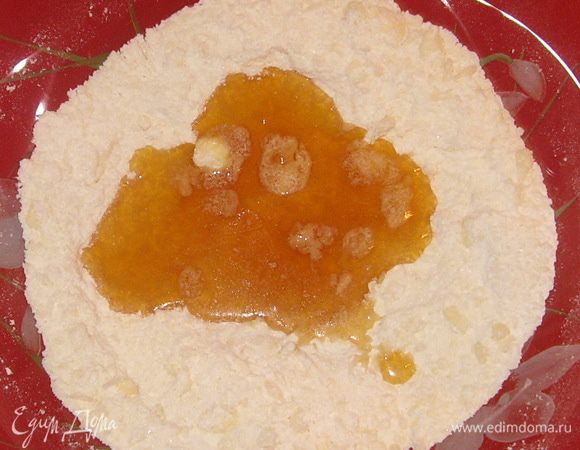 Добавить в муку.