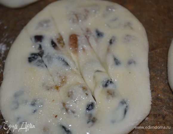 острым ножом сделать 3 надреза