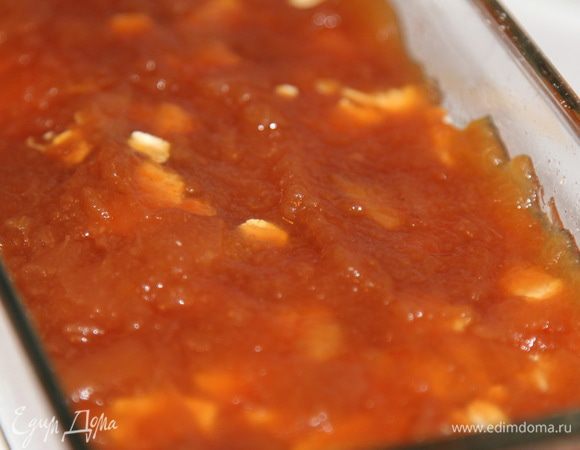 сверху щедро укладываем слой яблочного пюре