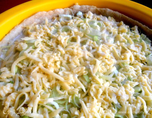 Отправляем допекаться киш в духовку!