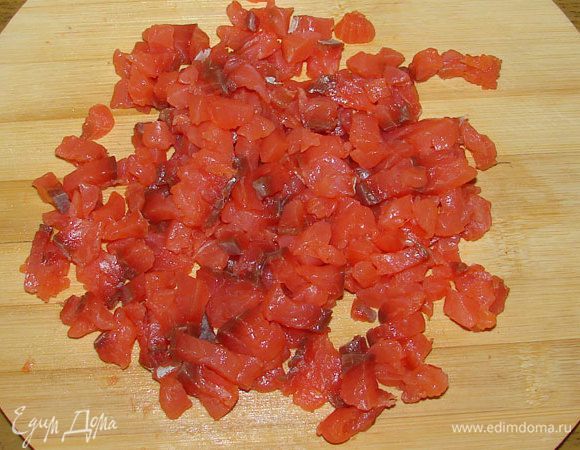 Семгу порубить