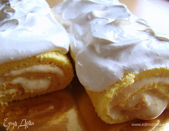 Украшаем по желанию - взбитые сливки + миндальные лепестки. Приятного аппетита!