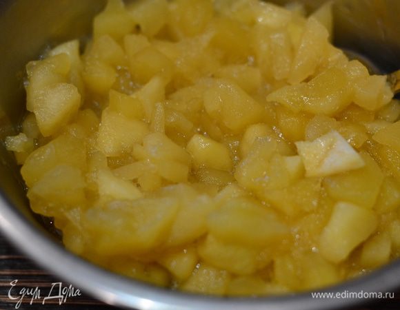 Яблочки стали мягкими и пустили свой сок.