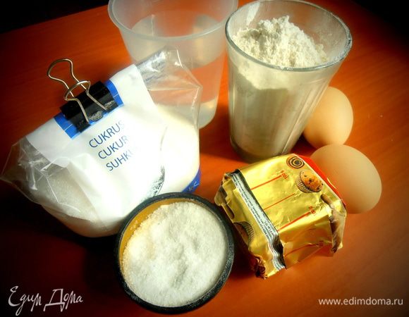 Продукты для теста.