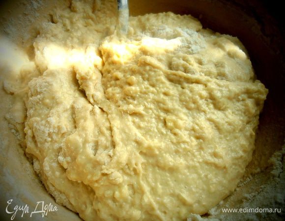 Следите, чтобы размешались все кусочки маргарина.