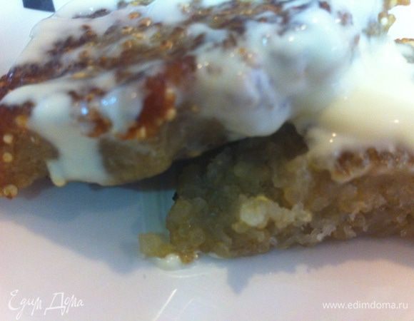 Вот колдуны и готовы! Подавать со сметанкой :) Приятного аппетита. Жаль, фото не передает в разрезе, но киноа превратилось внутри в прозрачные маленькие мягенькие шарики :)