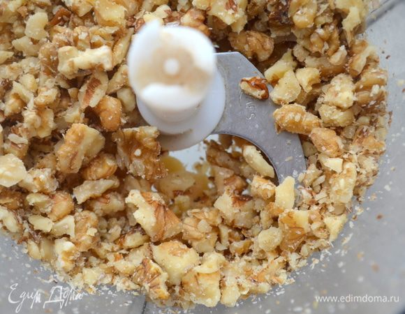 орехи крупно нарубить