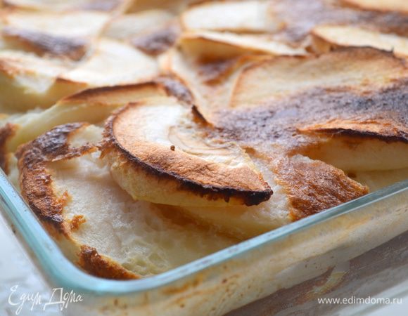 выпекать 40 минут при 220 градусах. Готовый десерт остудить, посыпать пудрой и подавать на стол. 