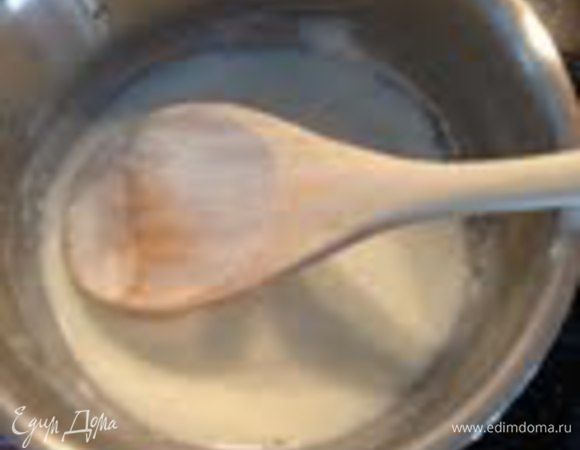 3-й слой:

Желатин замочить в холодной воде,отжать.В кастрюльке нагреть 1 ст.л. йогурта,положить желатин и перемешать до объединения