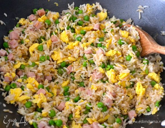 Все еще раз как следует размешать... Посолить и поперчить по вкусу... 