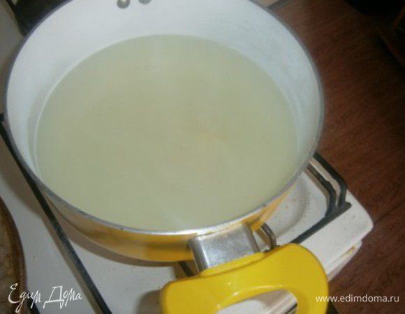 ставим кипятить бульон от вареного картофеля