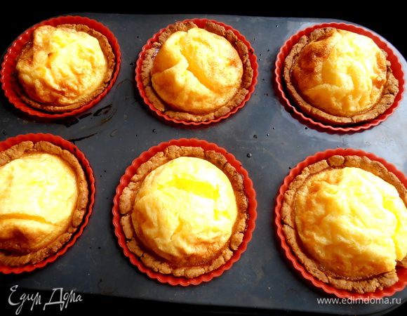 А потом упадёт,когда мы вынимаем из духовки...