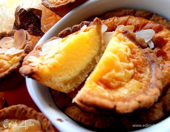 И можно посмотреть,какой крем внутри!