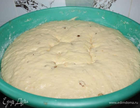 Дать подняться раза два, три - перемешивая.