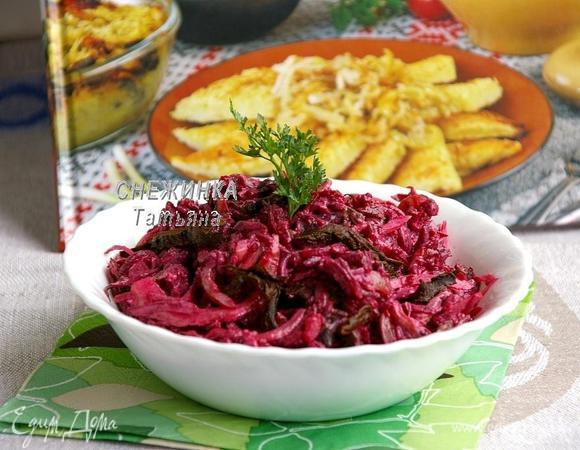 Заправляем салат. Лучше дать ему настояться  минимум 20 минут. Приятного аппетита!