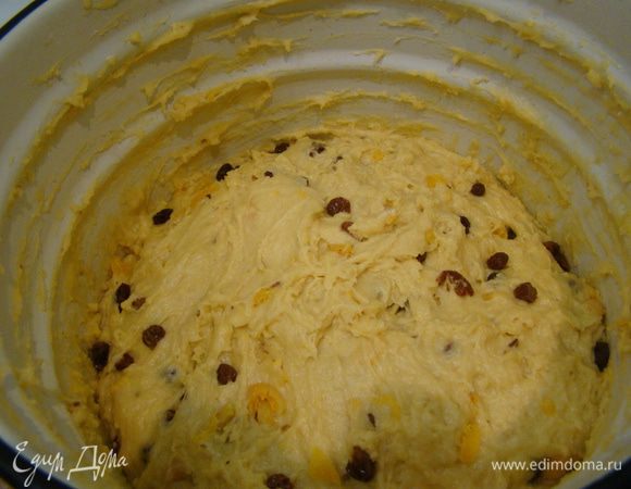 Вмешать в тесто