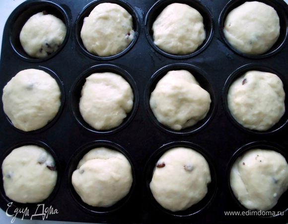 Выпекать пасхи в разогретой духовке до готовности (я сразу пекла при более сильной температуре, а потом уменьшала).